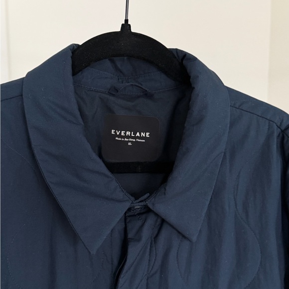 Everlane Men's Navy Quilted Jacket - Picture 3 of 3
